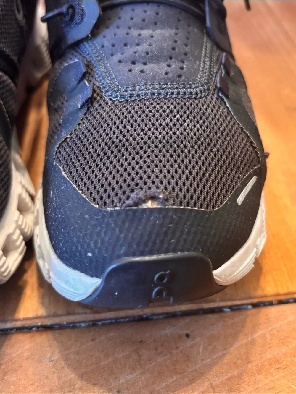 On Running running womens